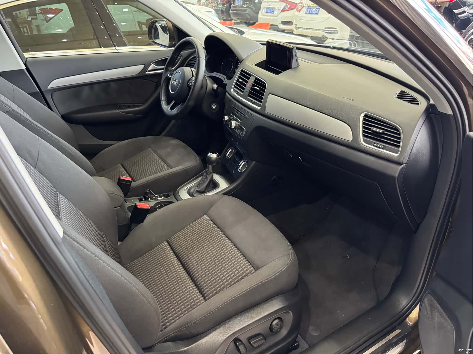 Audi Q3, 2016 9