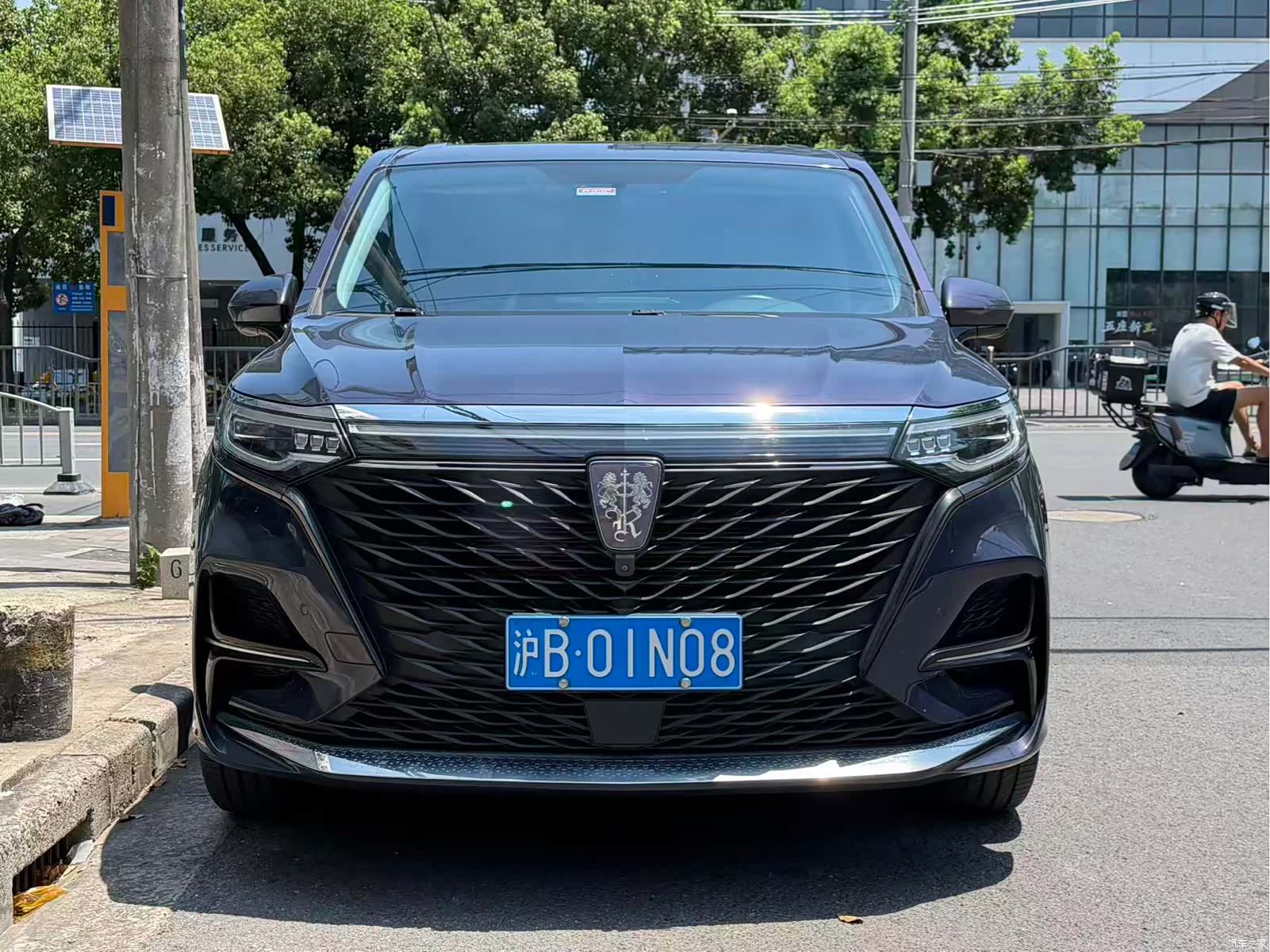 Roewe iMAX8, 2022 2