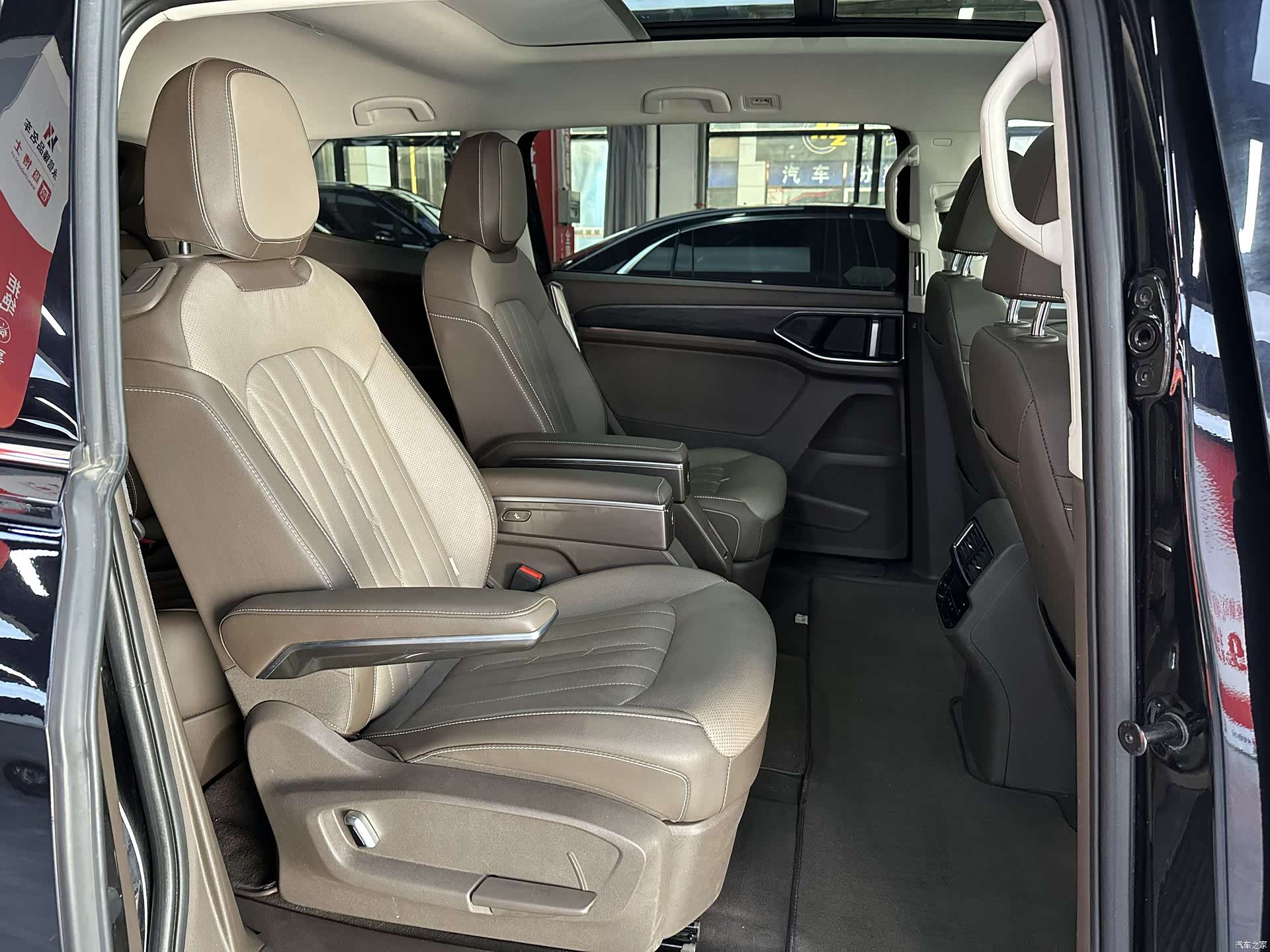 Volkswagen Viloran, 2023 11