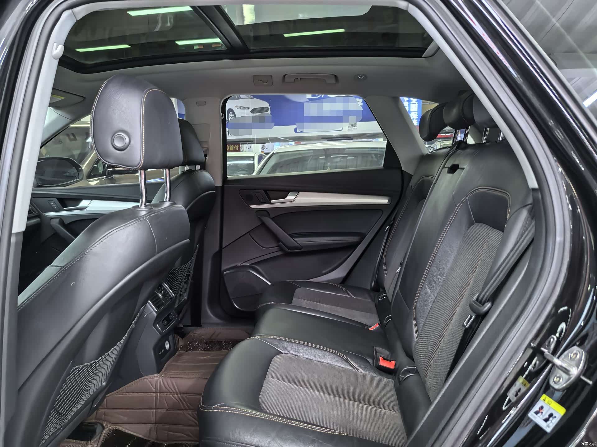 Audi Q5L, 2019 11