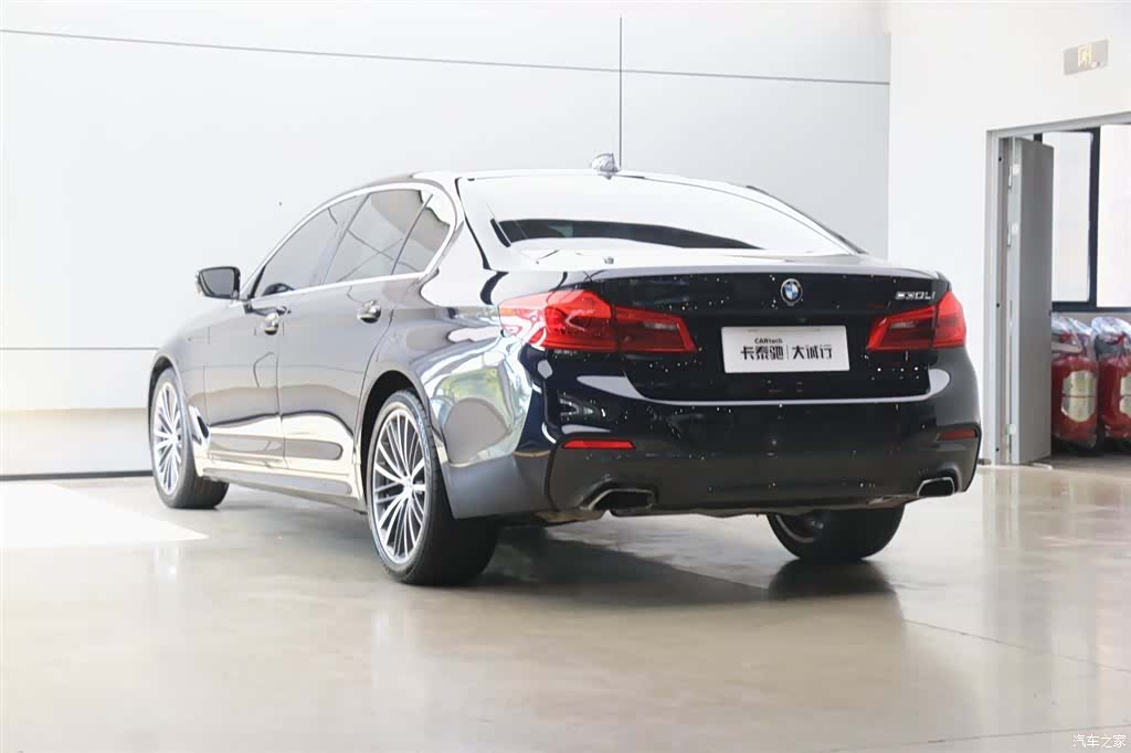 BMW 5 Series, 2019 31