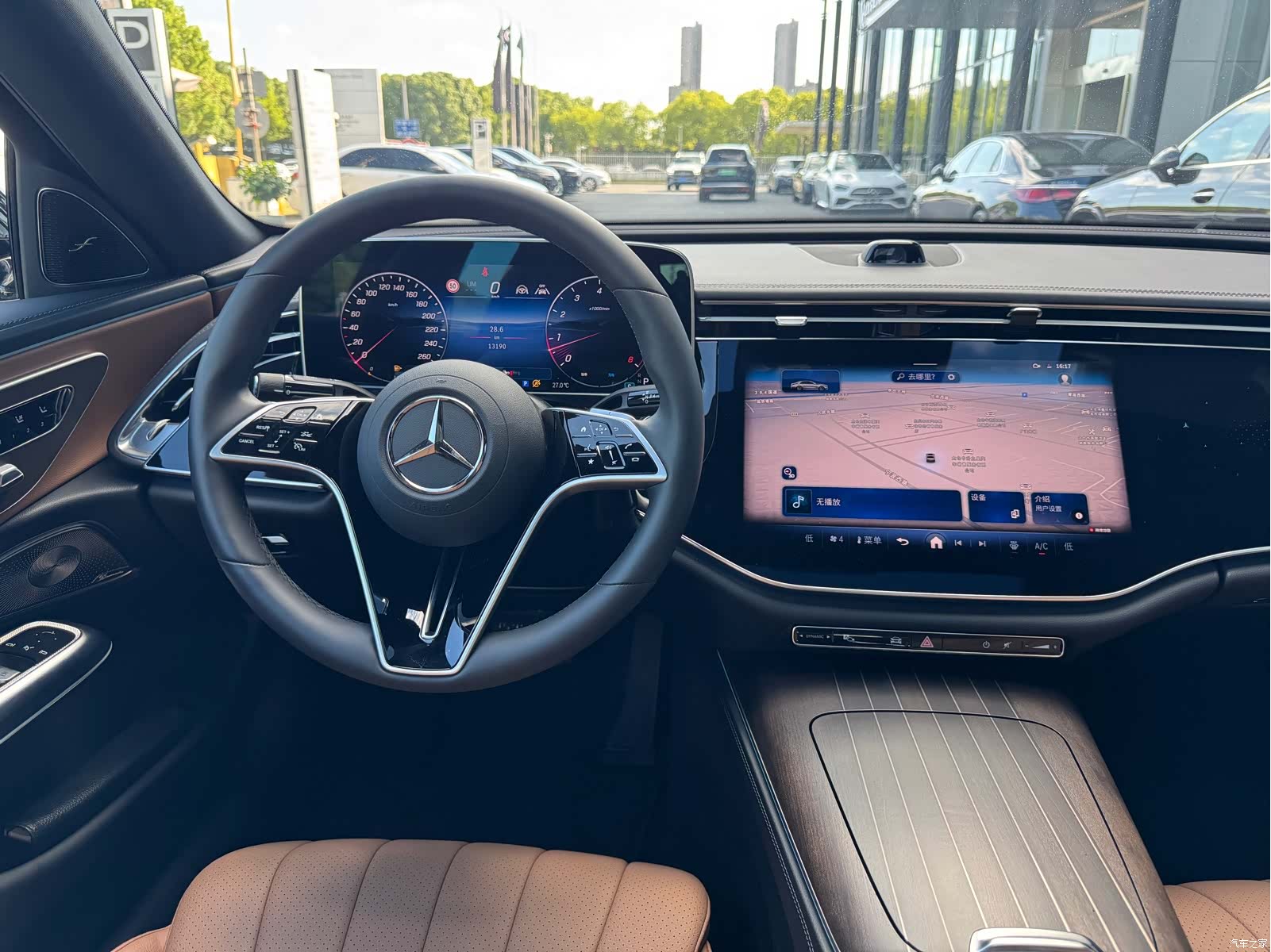 Mercedes-Benz E-Class, 2026 12