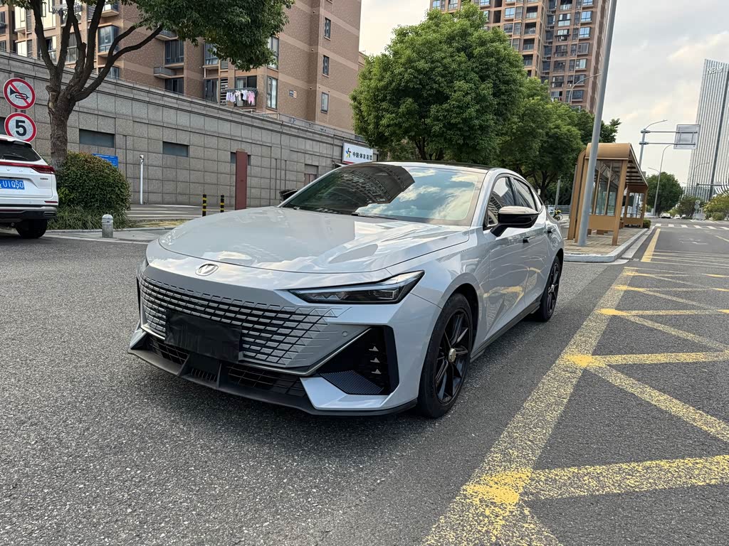 Changan UNI-V 2022 1.5T Luxury