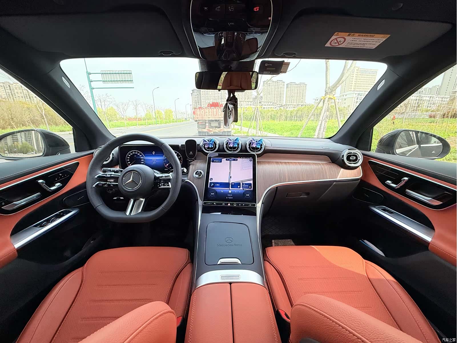 Mercedes-Benz GLC, 2025 11