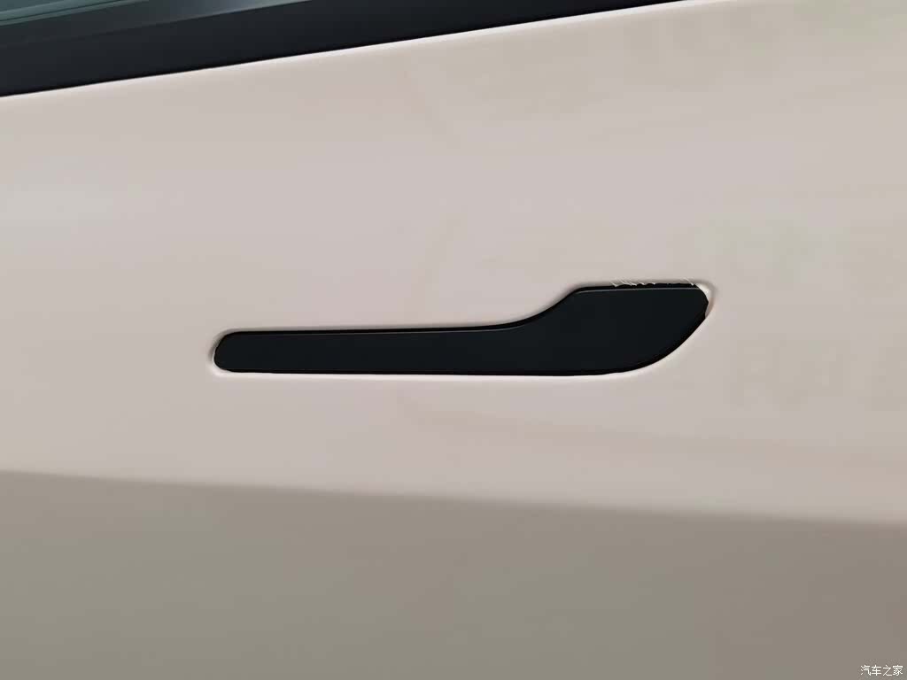 Tesla Model 3, 2023 18