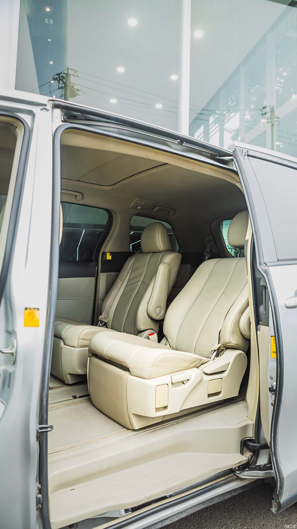 Toyota 7, 2010 все фото