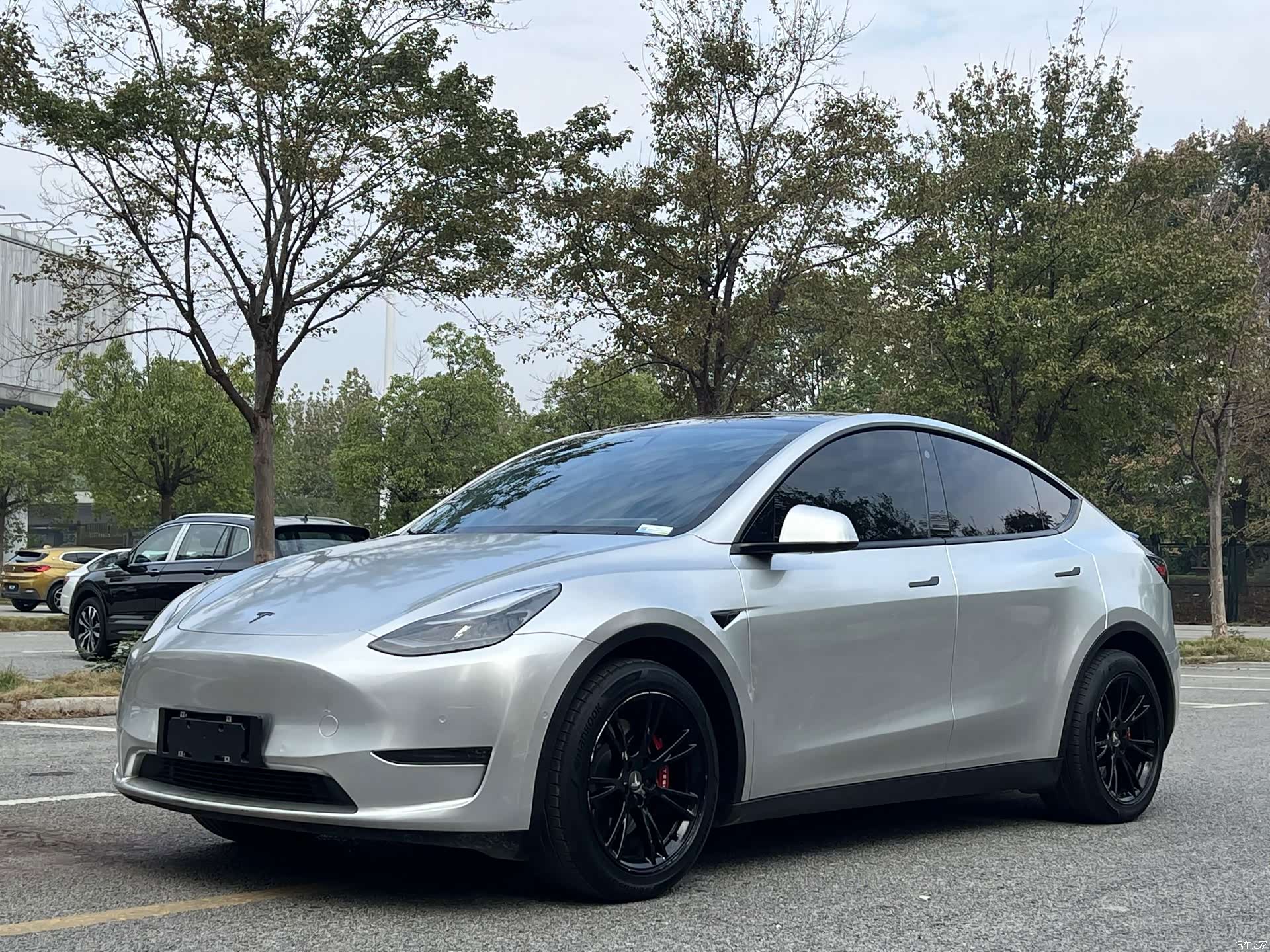 Tesla Model Y, 2021 1