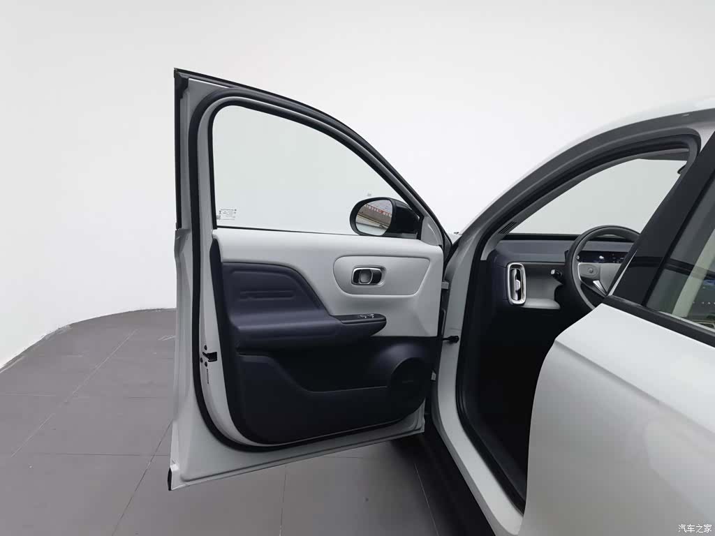 Leapmotor B10, 2025 8
