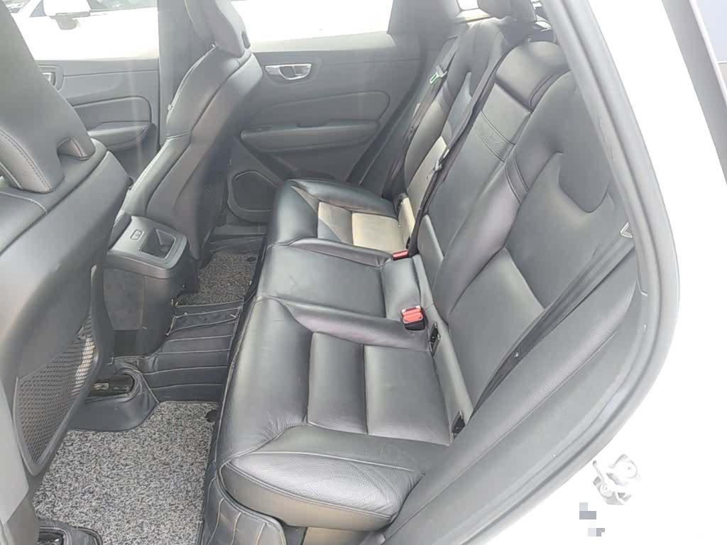 Volvo XC60, 2018 24