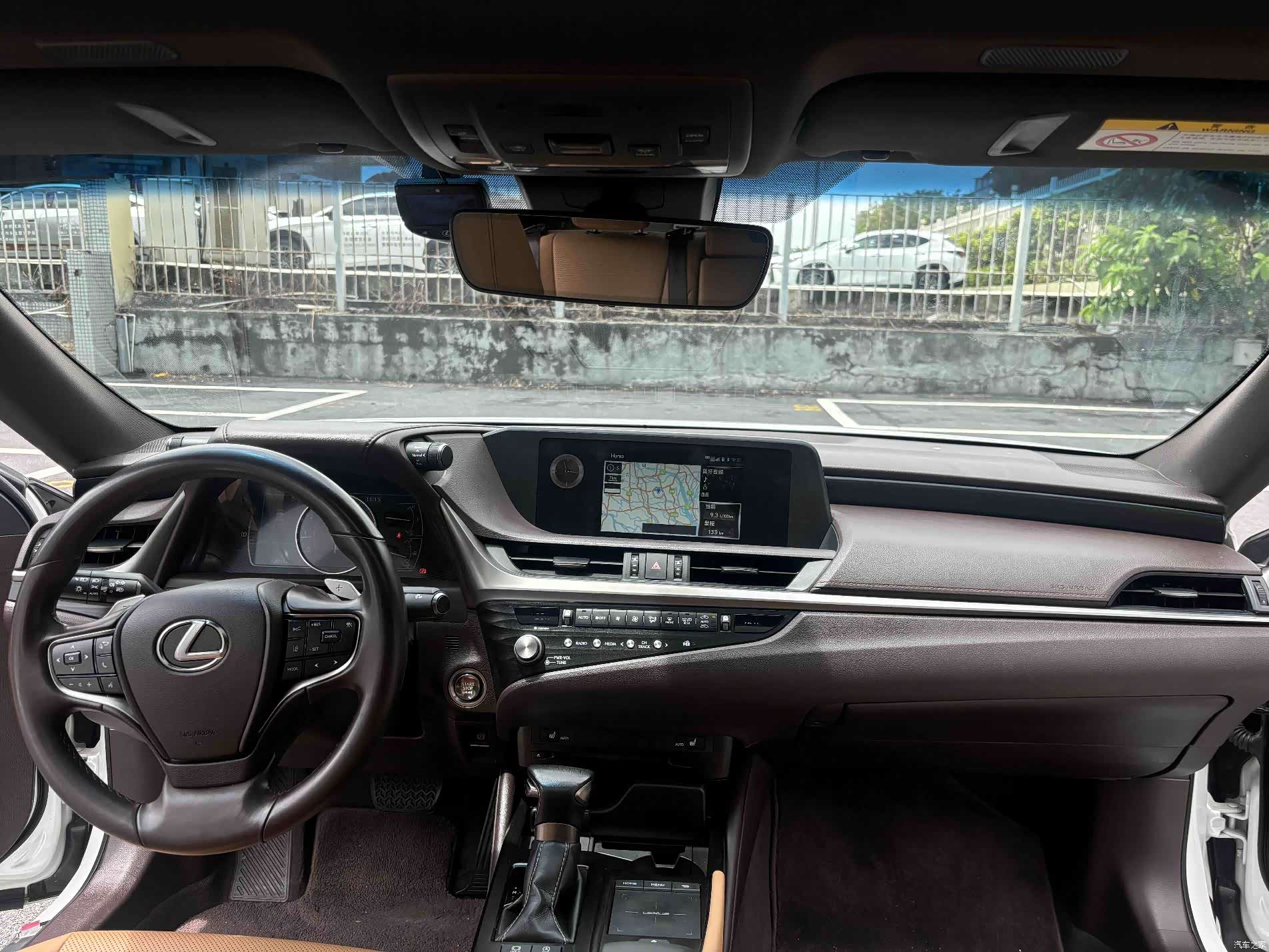Lexus ES, 2021 13