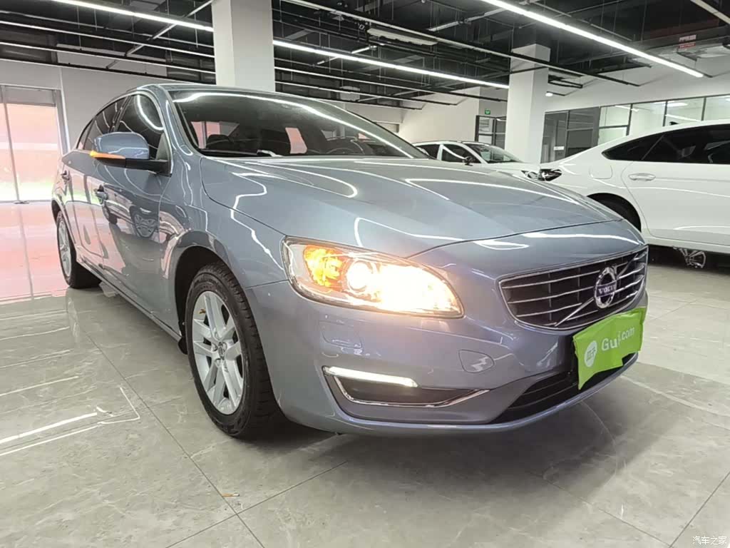 Volvo S60, 2017 4