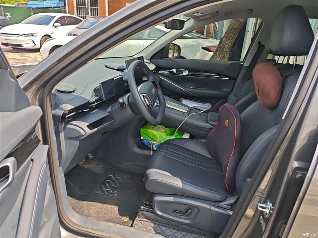 Geely Galaxy E5, 2025 15