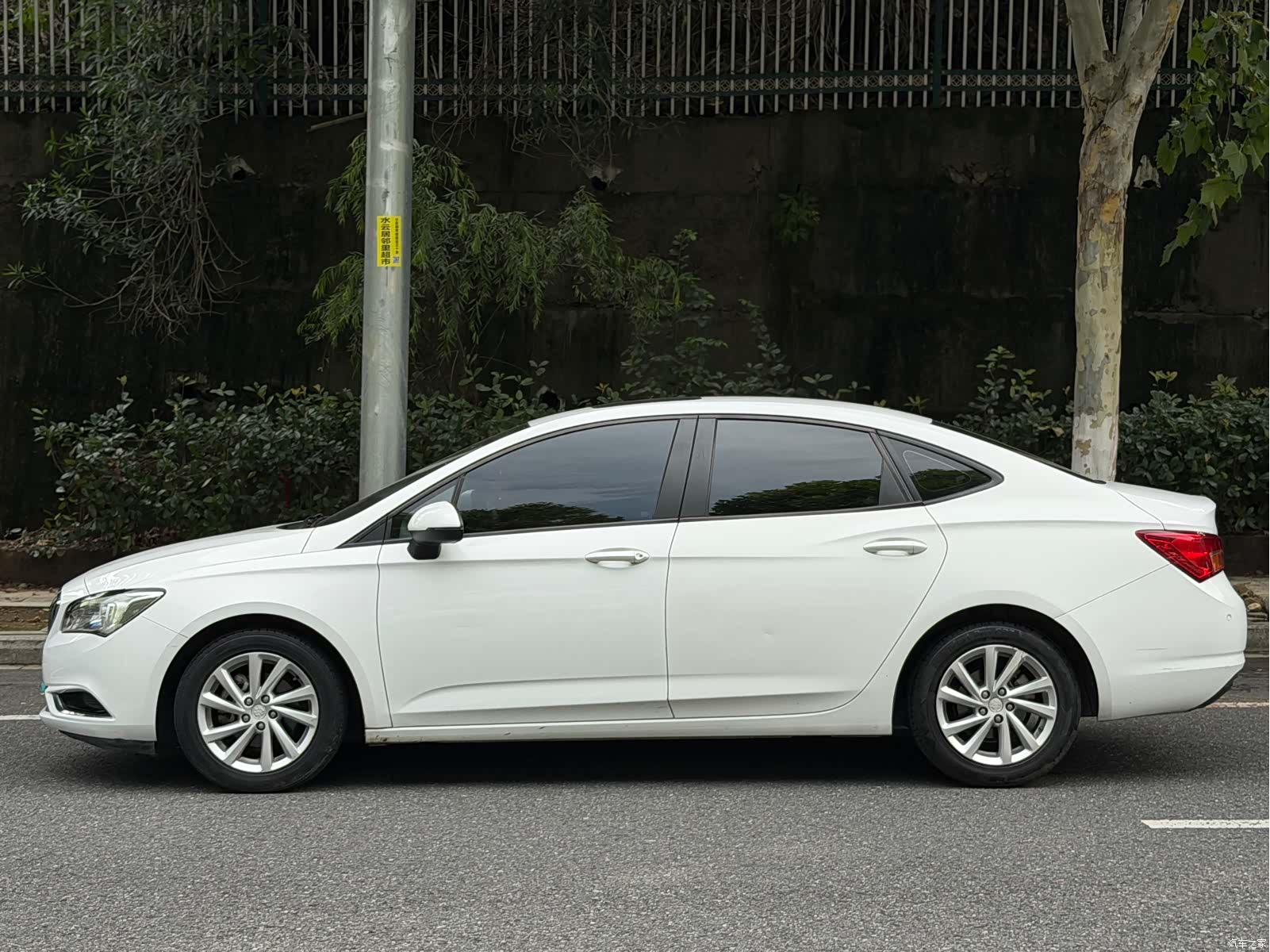 Buick Verano, 2017 4