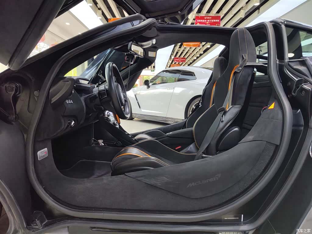 McLaren 720S, 2018 10