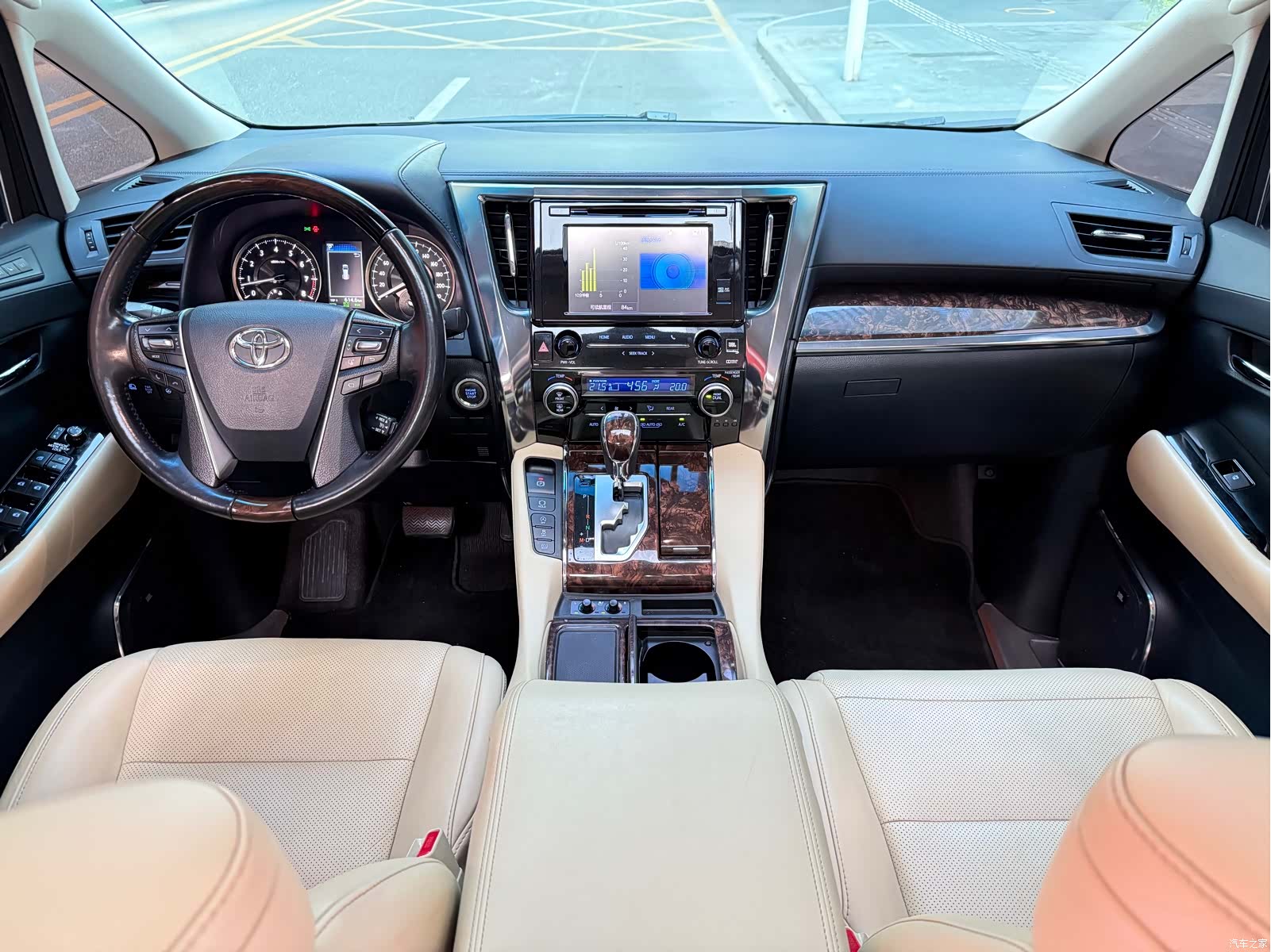 Toyota Alphard, 2018 14