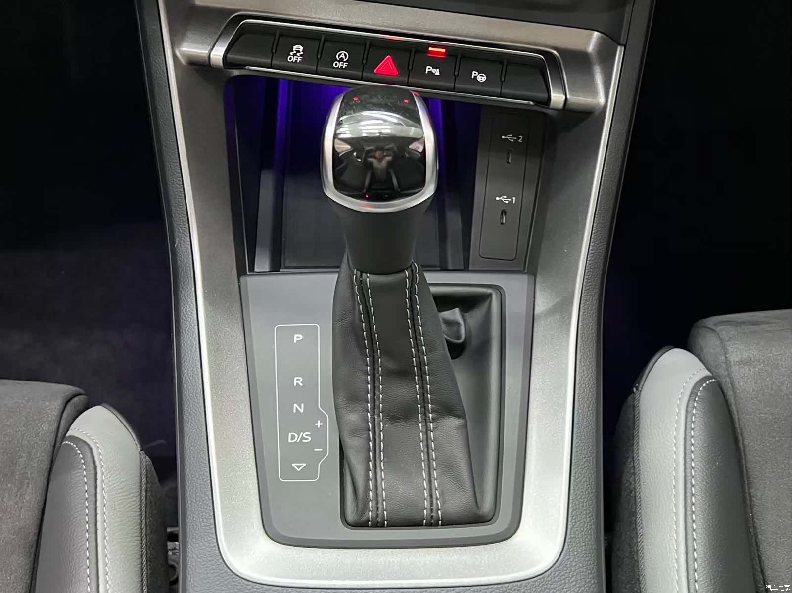 Audi Q3, 2022 10
