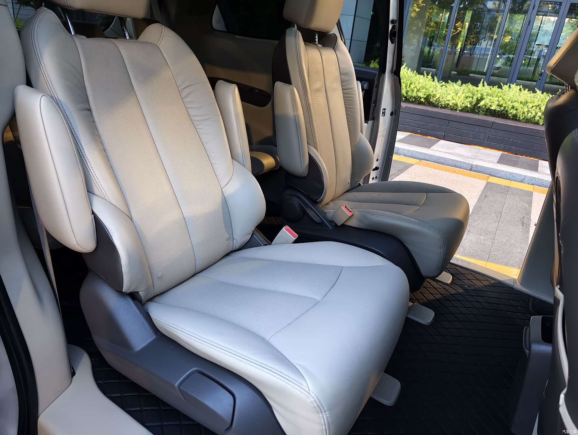 Buick GL8, 2012 11