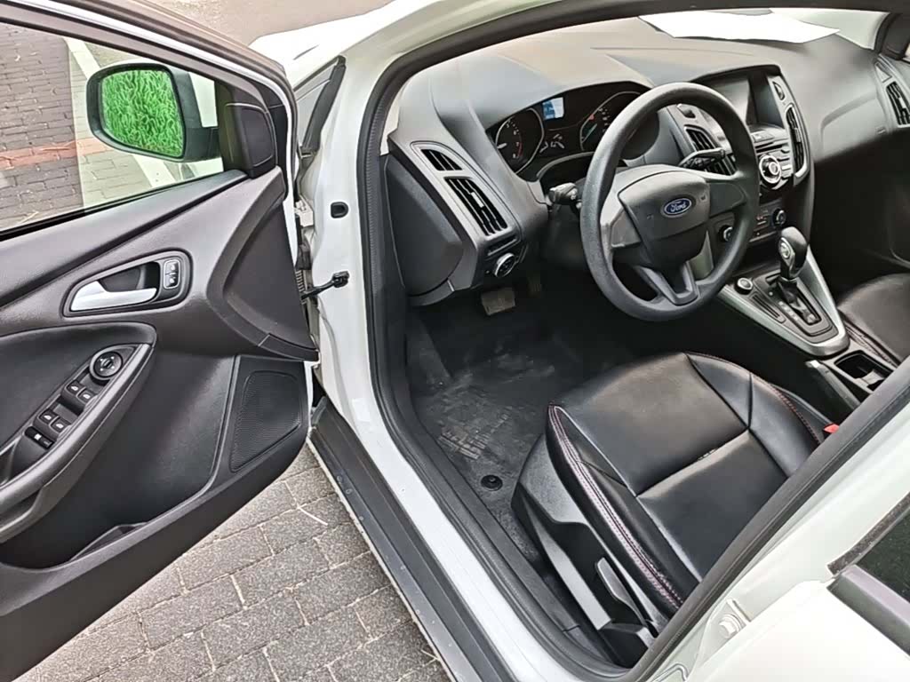 Ford Focus, 2017 16
