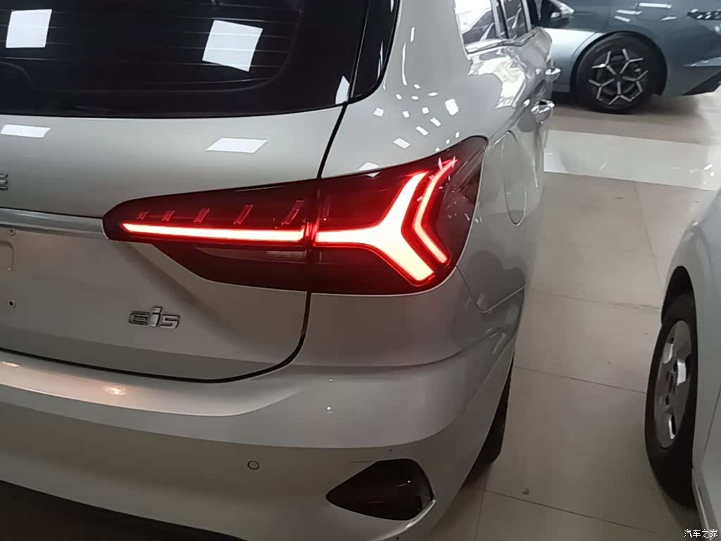 Roewe Ei5, 2021 8