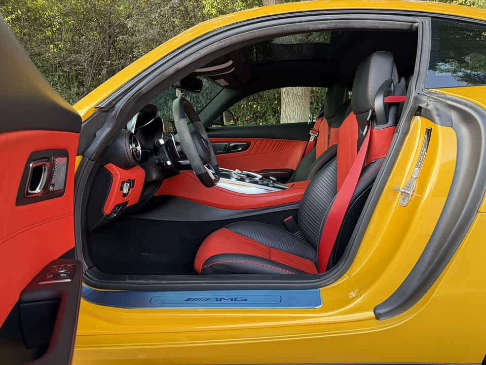 Mercedes-Benz AMG GT