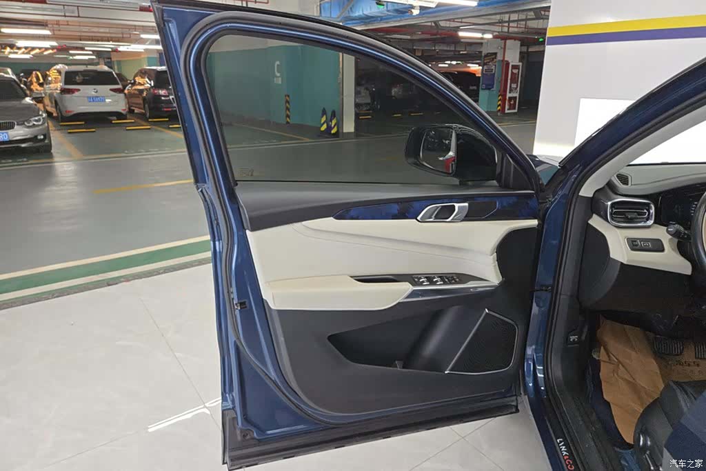 Lynk & Co 01, 2018 7