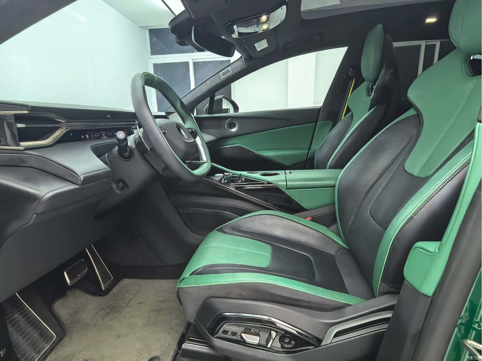 Lotus ELETRE, 2023 4