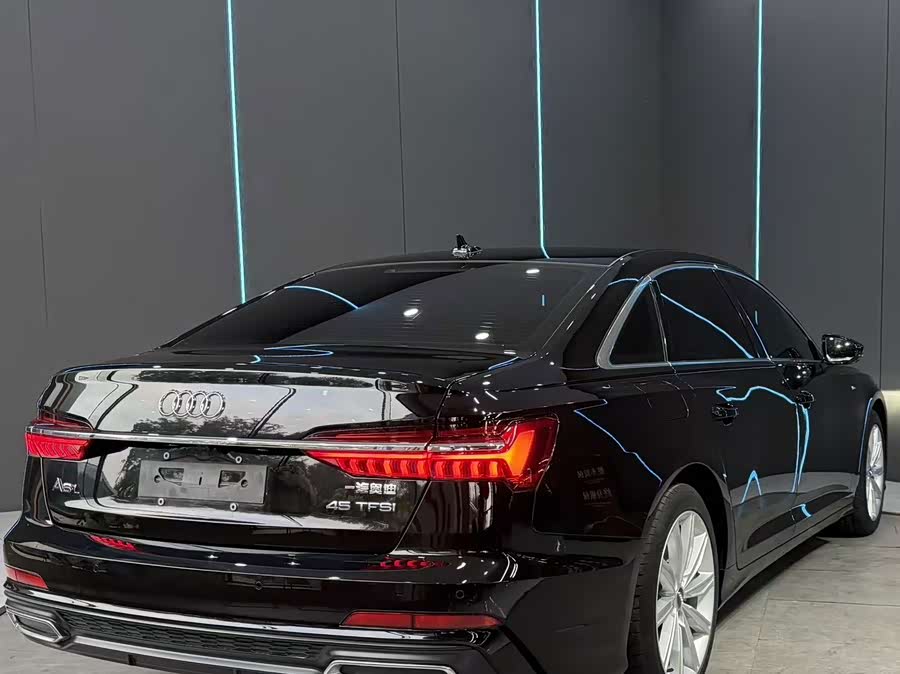 Audi A6L 2021, фото 6