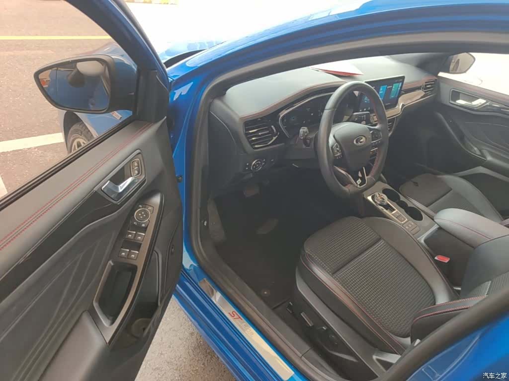 Ford Focus, 2021 16