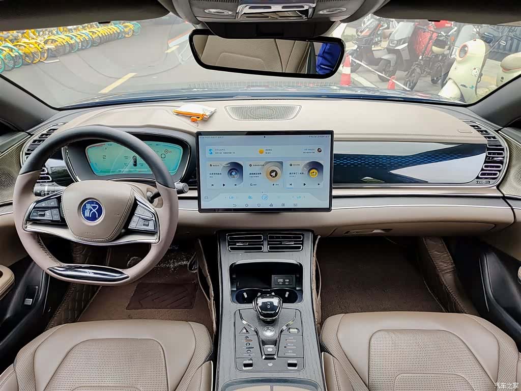 BYD Han, 2022 10