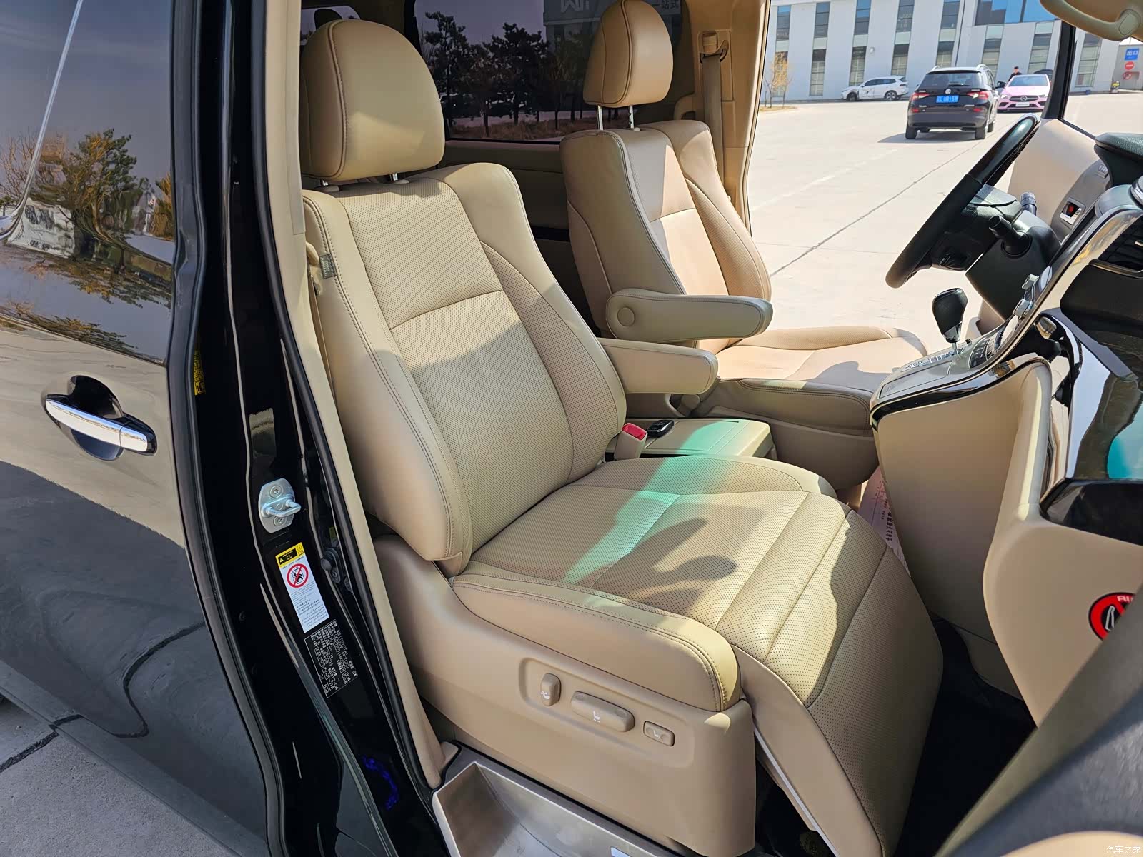 Toyota Alphard, 2012 21