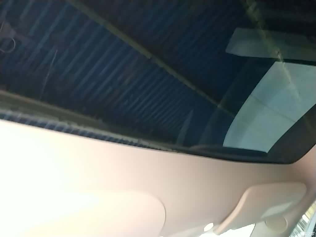 Tesla Model Y, 2024 18