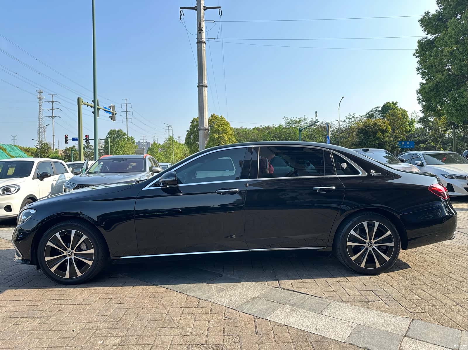 Mercedes-Benz E-Class, 2022 4