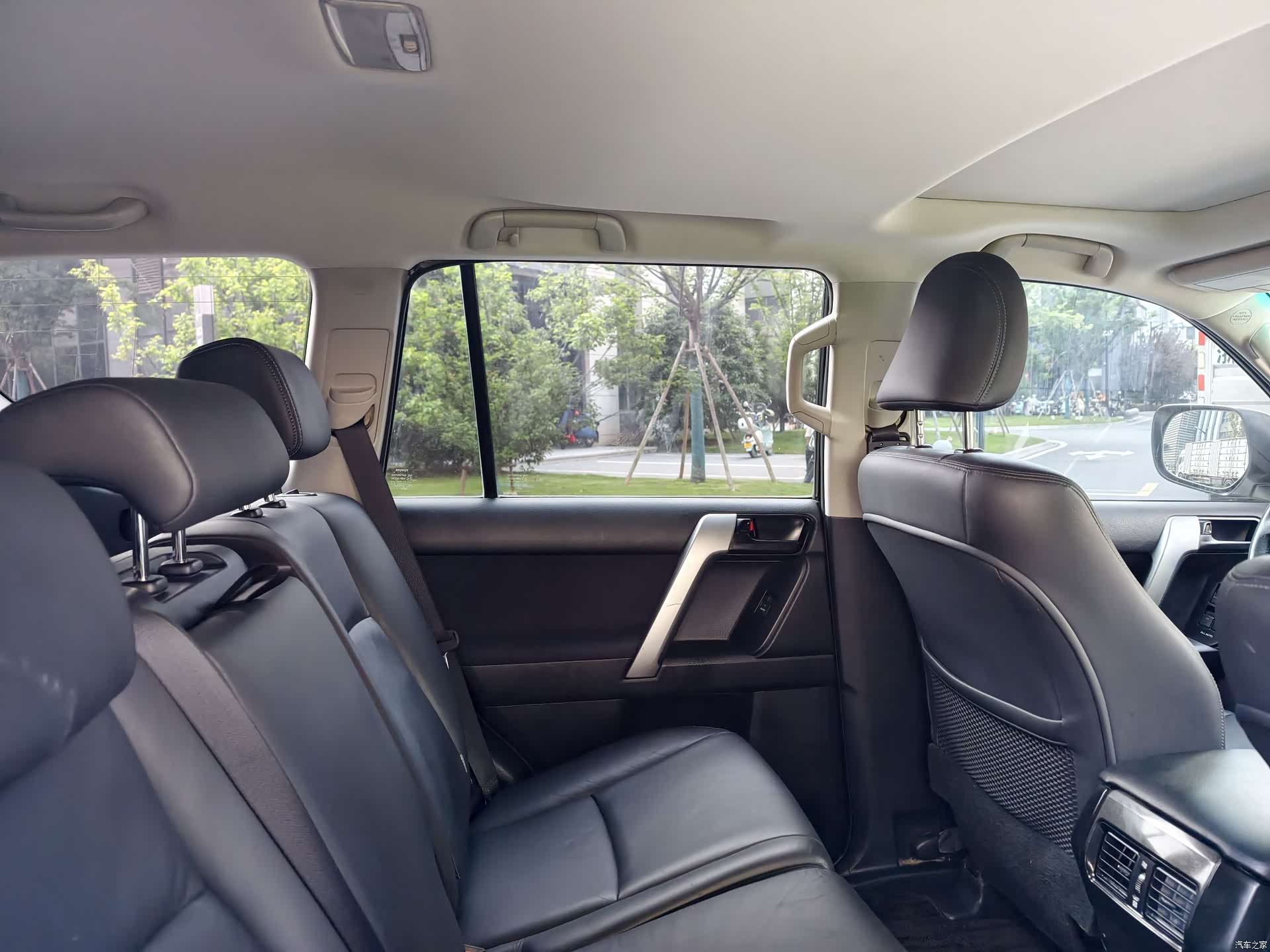 Toyota Prado, 2014 18