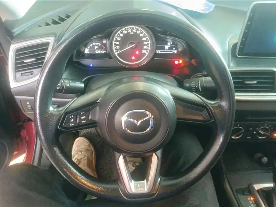 Mazda 3 Angkesaila