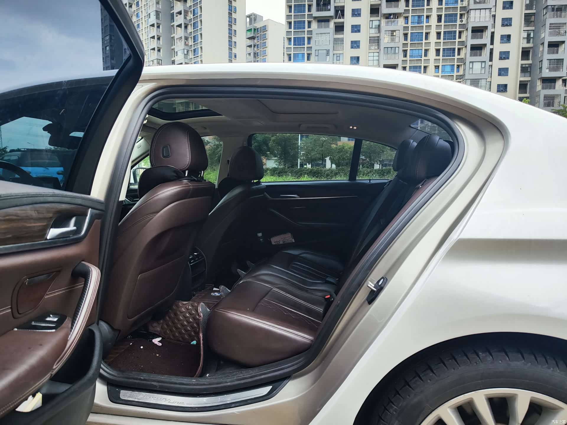 BMW 5 Series, 2018 8