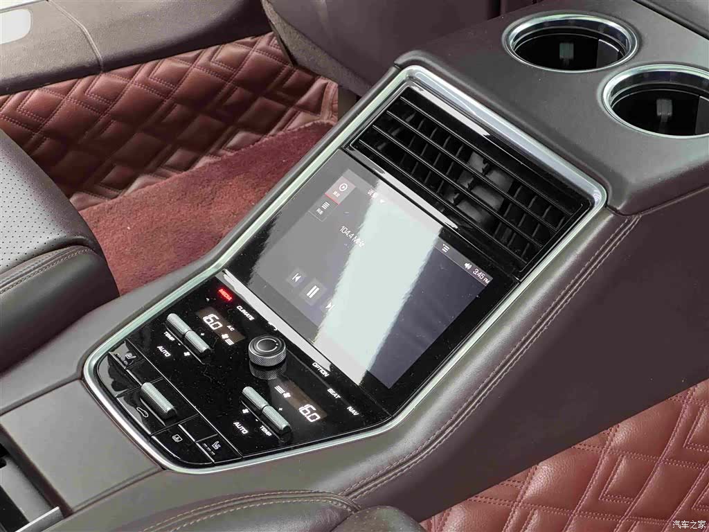 Porsche Panamera, 2018 9