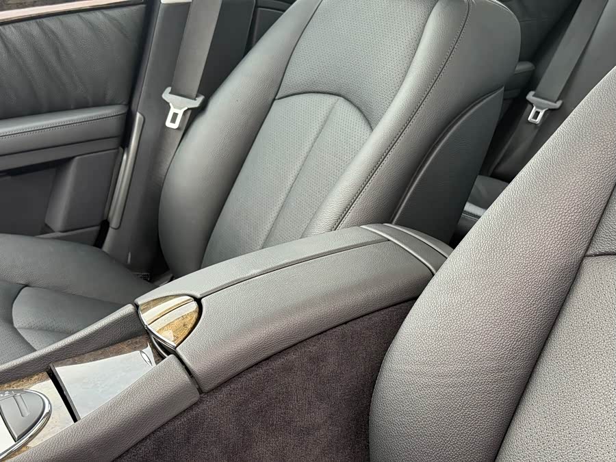 Mercedes-Benz E-Class 2007, фото 27