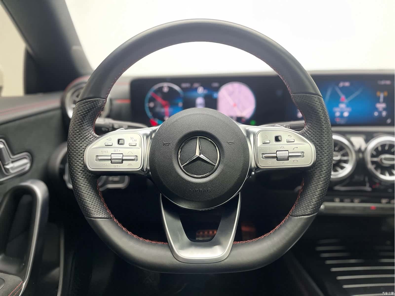Mercedes-Benz CLA, 2021 4