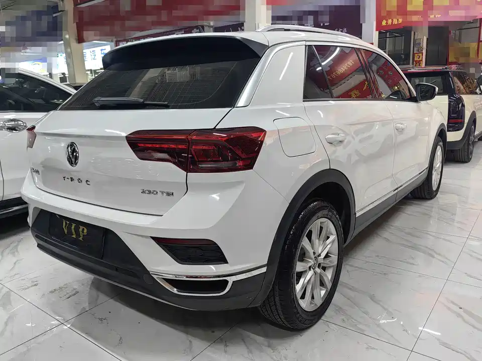 Volkswagen T-ROC exploring Songs