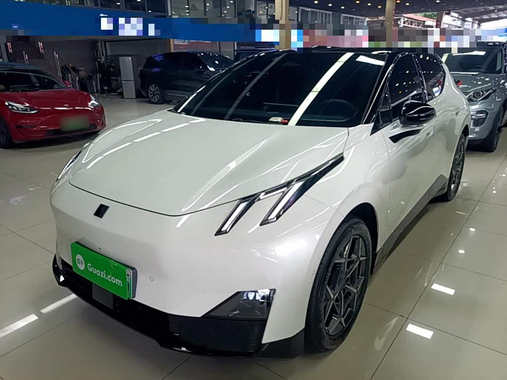 Lynk & Co Z20