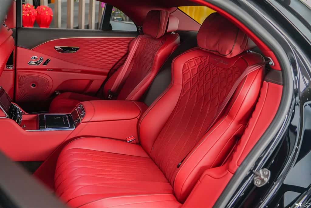 Bentley Flying Spur, 2021 3