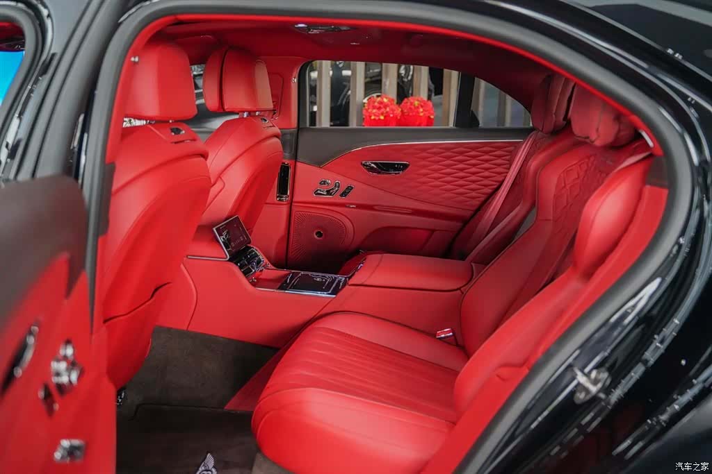 Bentley Flying Spur, 2021 14