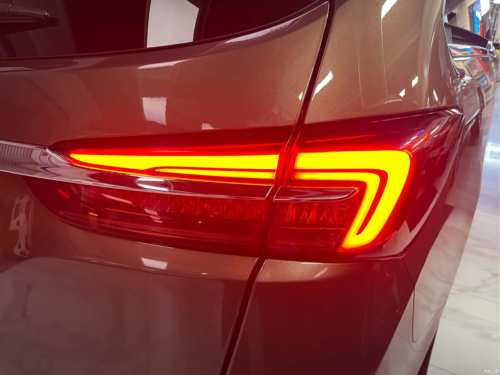 Buick GL8, 2022 13