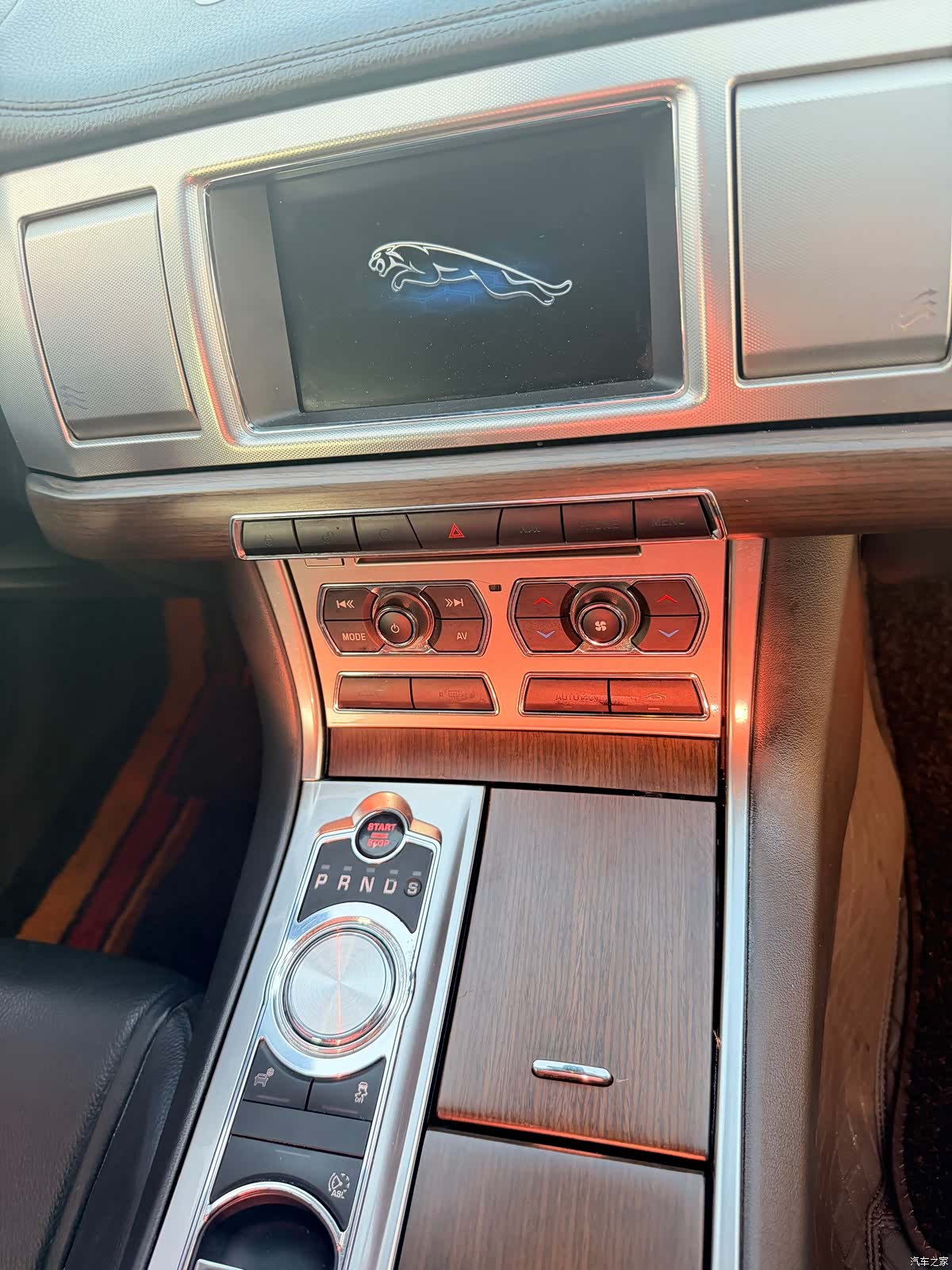 Jaguar XF, 2014 16