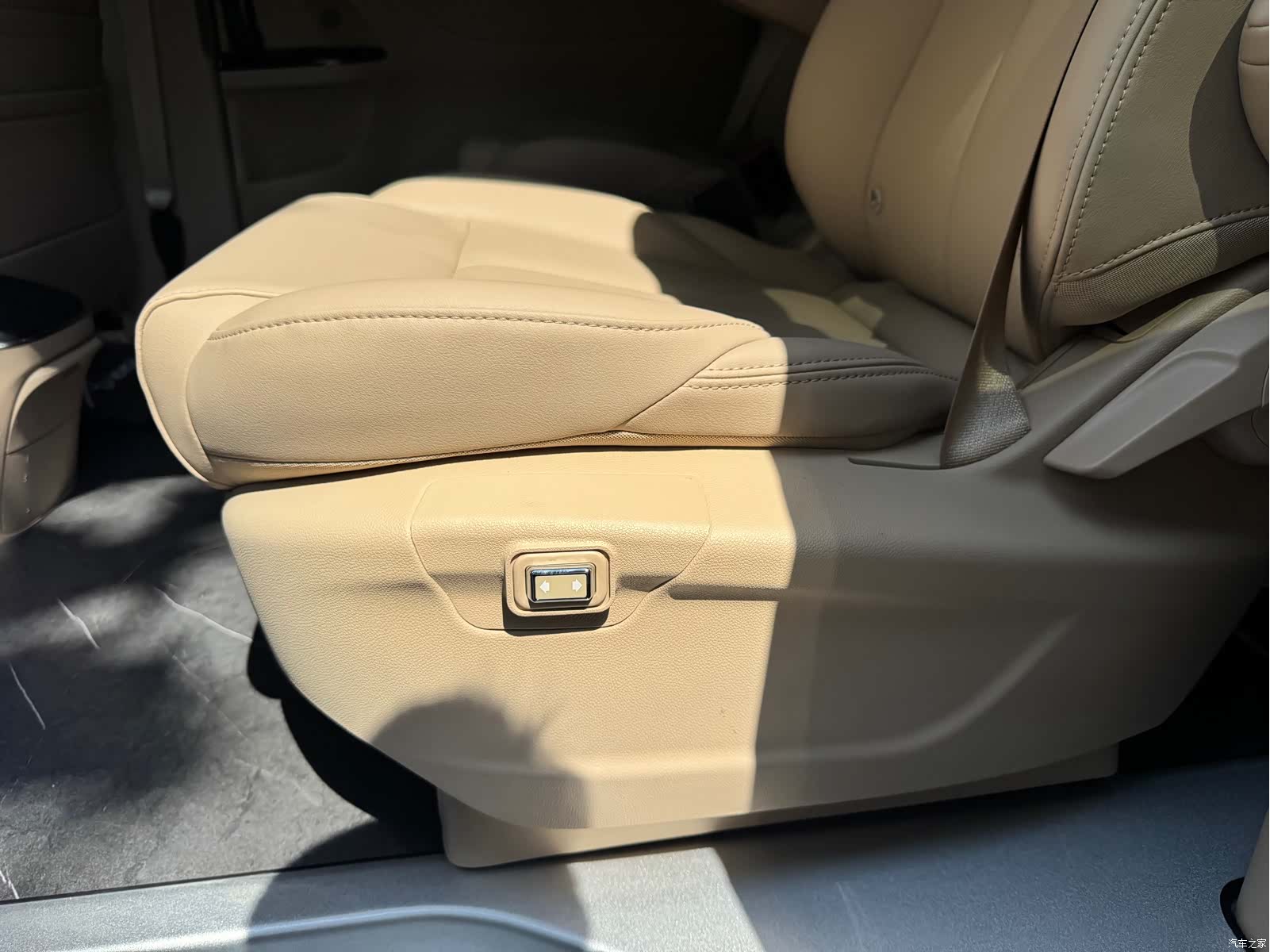 Buick GL8, 2025 все фото