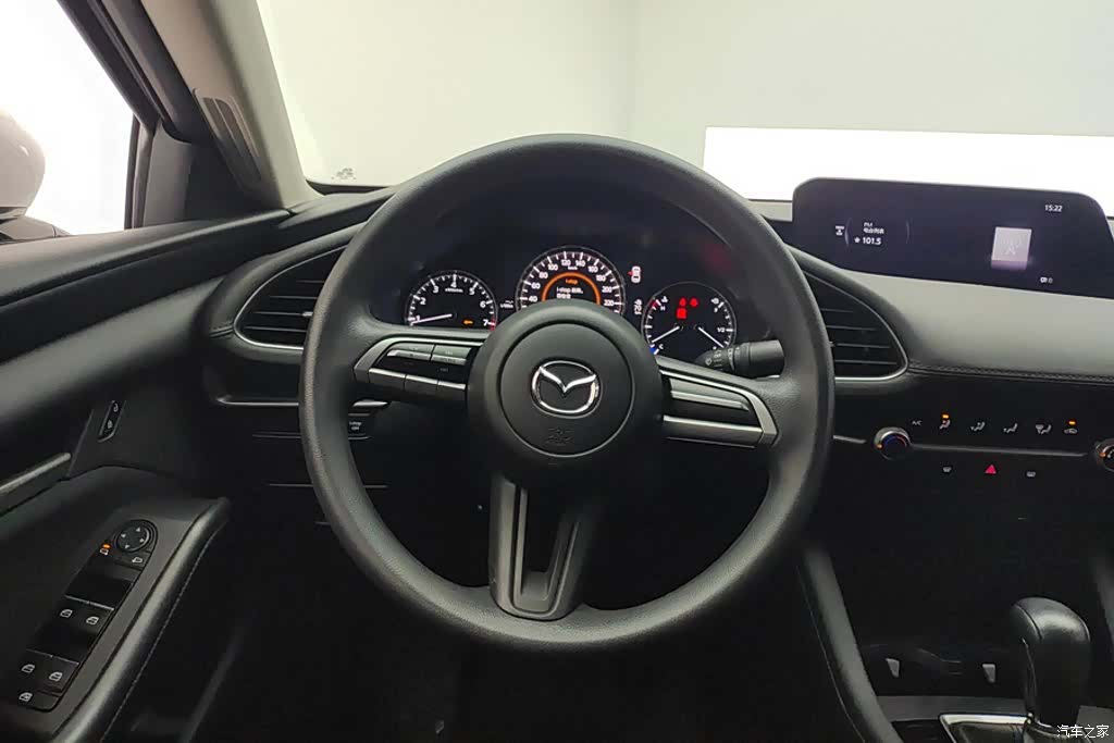 Mazda Mazda3, 2022 15