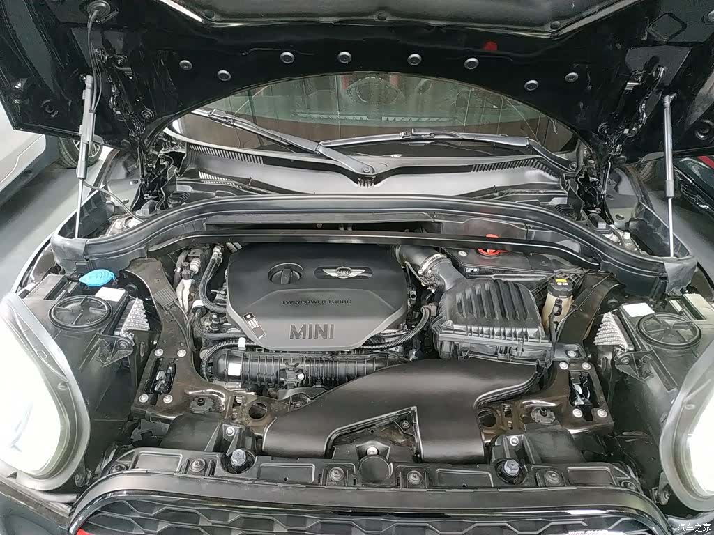Mini Countryman, 2019 16