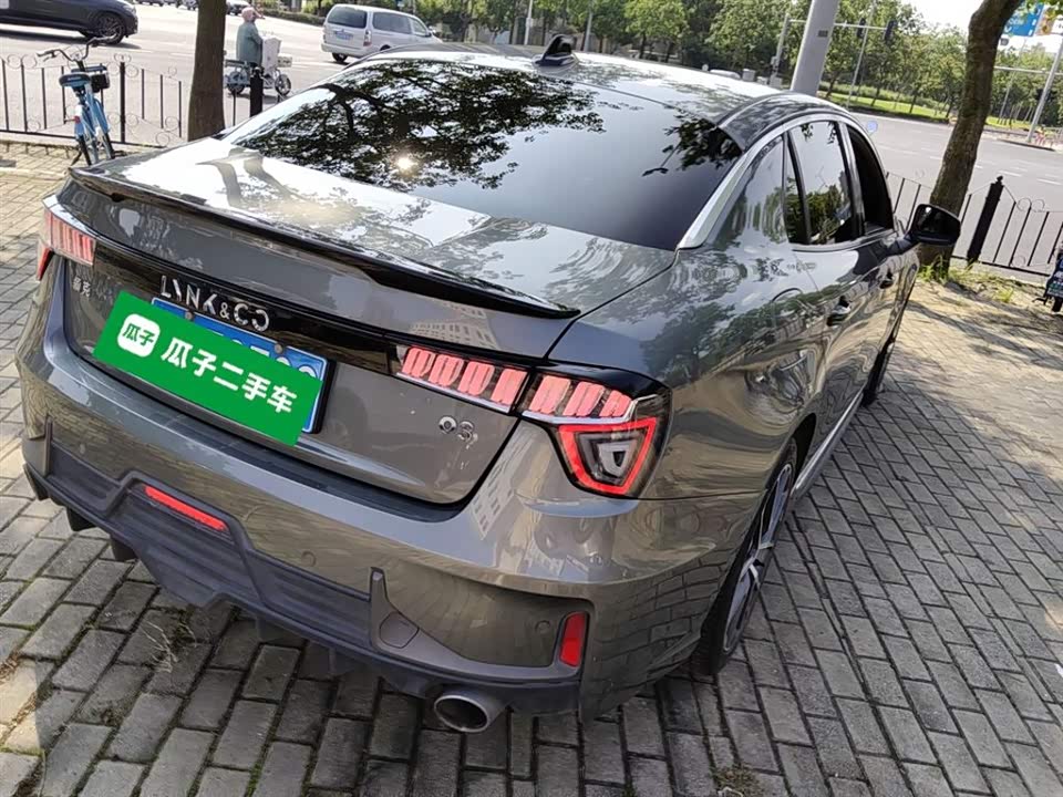 Lynk & Co 03 Lynk & Co 03