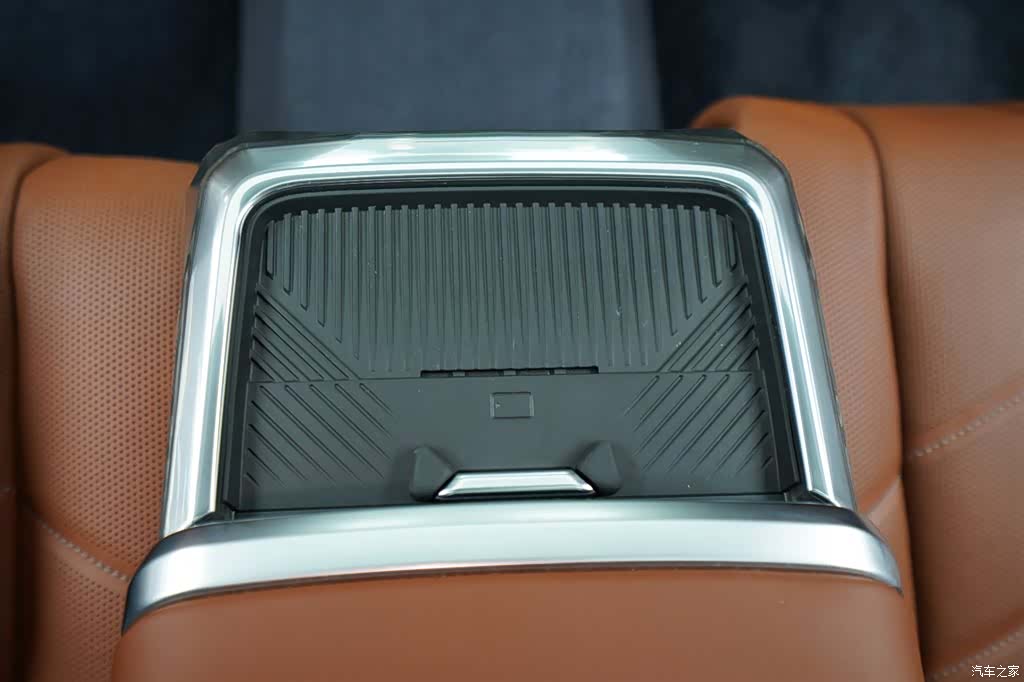 BMW i7, 2024 20