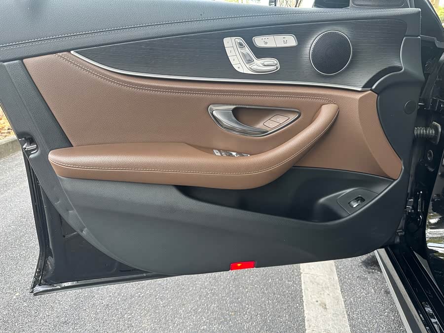 Mercedes-Benz E-Class 2020, фото 12